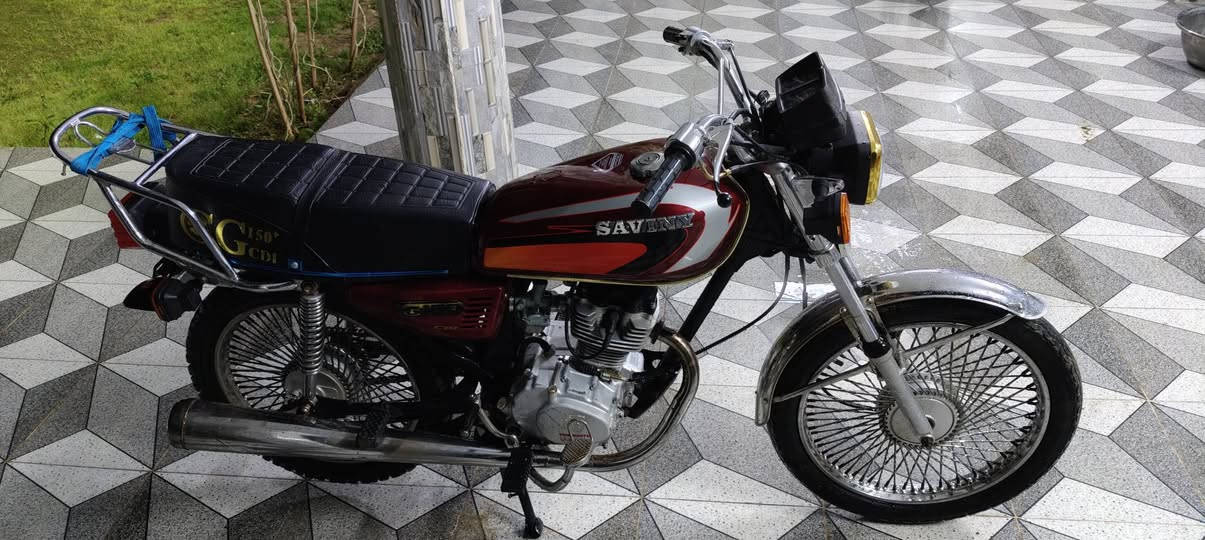 سلام عليكم دراجه تايكر للبيع موديل 2017 دراجه كلها جديده مفتوحه مره وحده كلشي شغال كهربايات ما بيها نقص شي أوراق كامله مكان دراجه ديالى بلدروز سعر الدراجه 325 وبي مجال حك الجبه الاتصال ع رقم ‏
‏‪0772 872 5577‬‏ بي واتساب
