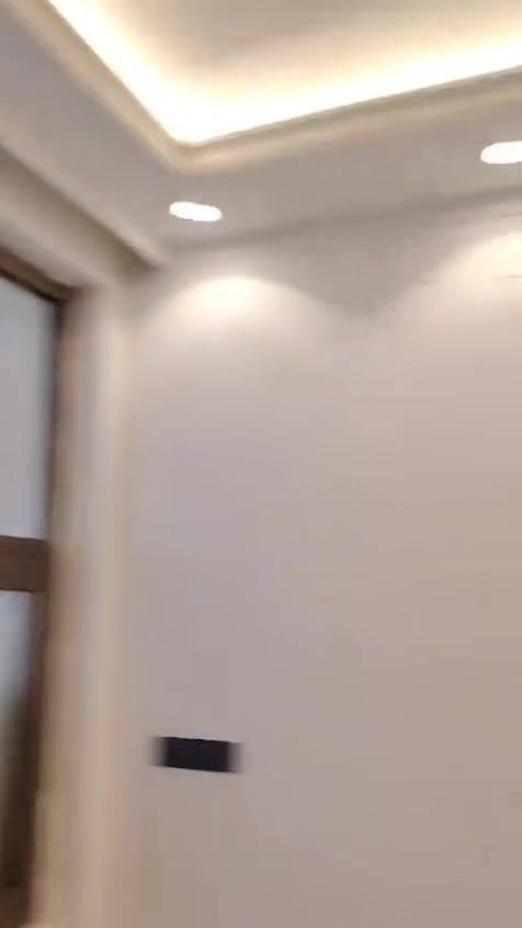 شقه طابق ثاني غرفتين وصاله ومطبخ وحمام بالكون بيه خط سحب اتصال *********** بي واتساب
