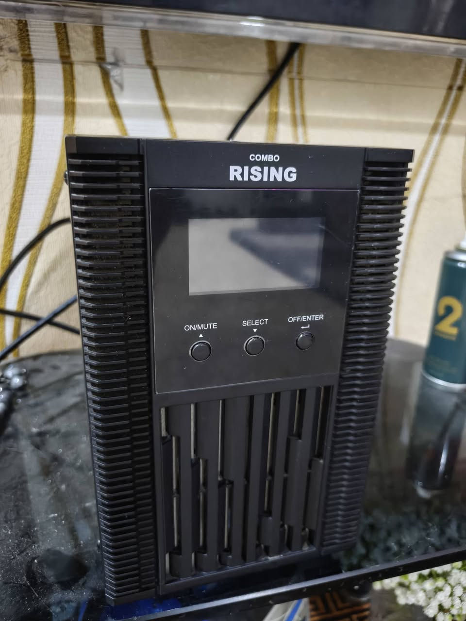 السلام عليكم ups rising online 1kv
الجهاز نضيف كلش استخدام كلش قليل مخذه جديد وما مستخدمه بيه منضم فولتيه و جهاز جدا راقي غني عن التعريف
مكاني بغداد الحسينيه سعر ١٥٠ 
***********
