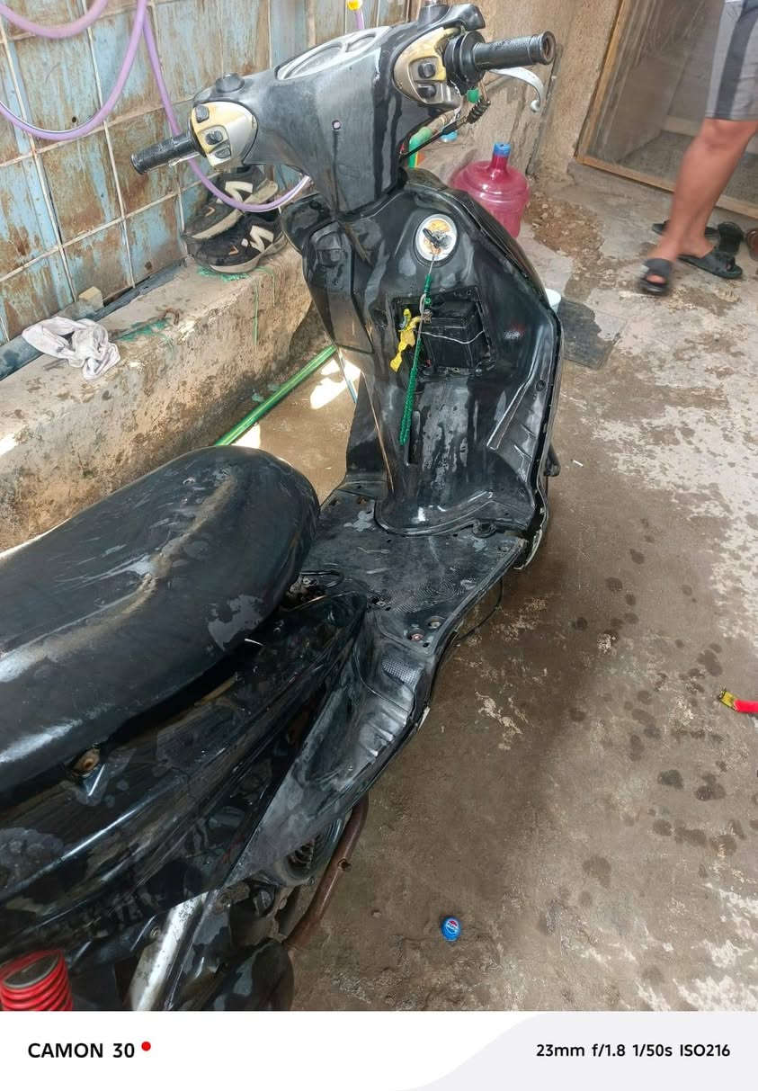 السلام عليكم دراجه سكنس نثيه140الدراجه مفتوحه ومجفته قبل شهرين الدراجه عوزها بس كابريتر السعر 150بدون اوراق اكفلك سرقه وعشائر     ***********
