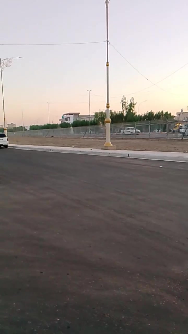 سلام عليكم بيت للبيع كربلاء حي زهراء شارع بغداد سند ٢٥اقرار محكمه سعر ٢٣٠ مساحه ١٠٠ توجد كافة الخدمات ***********
