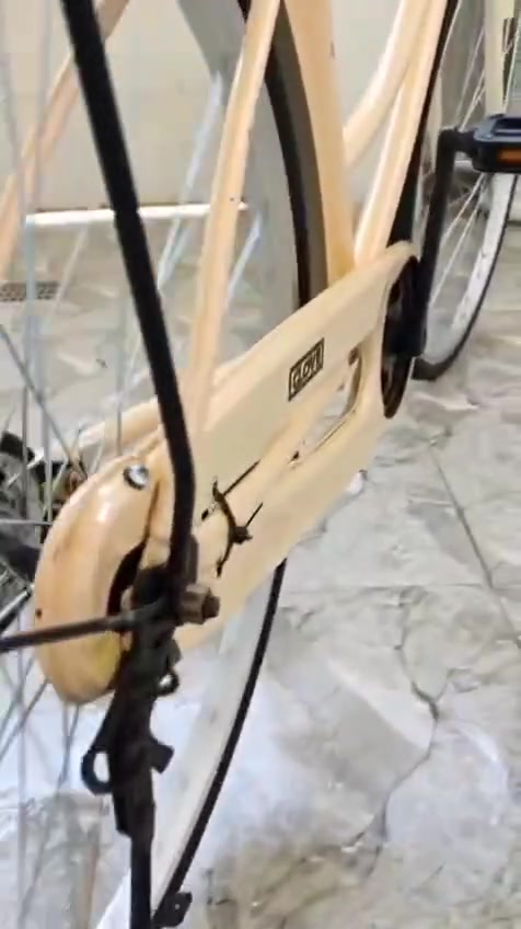 السلام عليكم 
مكلف بالنشر
بيسكل للبيع مناسب جداً ما اعرف شنو نوعة فقط مثل ما موضح بالصور والفيديو الشراي يتصل على هذا الرقم للعلم بيه واتساب
***********
