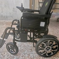 عربانة كهربائية جديده صارلنه 15 يوم من اشتريناهة كلشي مابيه نضيفه سعره...