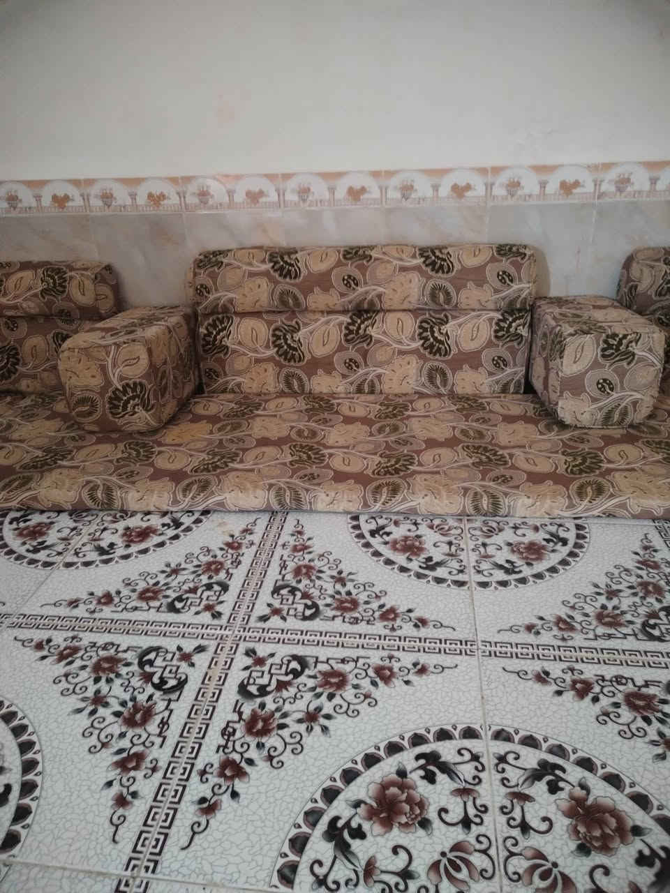 ديوان البيع 6دواشك ونص
130وبي مجال
***********
