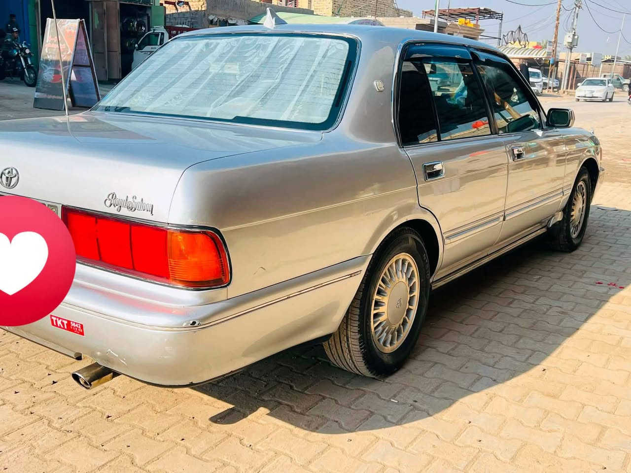 السلام وعليكم سياره ارنب طويل للبيع بلاد يسره سرعتها 240  تبريد شغال تدفه شغله برغي ما عايزه شرط الفحص موديل 92 سياره مصبوغه للجماليه بدون ضربه محرك اثنين ونص  مكينه وكير مكفوله وتحويل ثاني يوم سياره اب اسمي رقم دوالي صلاح الدين   السعر 80 العنوان ديوانيه بل شاميه رقم الموبايل ***********
