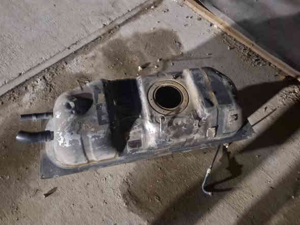 السلام عليكم 
تانكي اورفان نظيف 
150 ألف وبي مجال ***********
