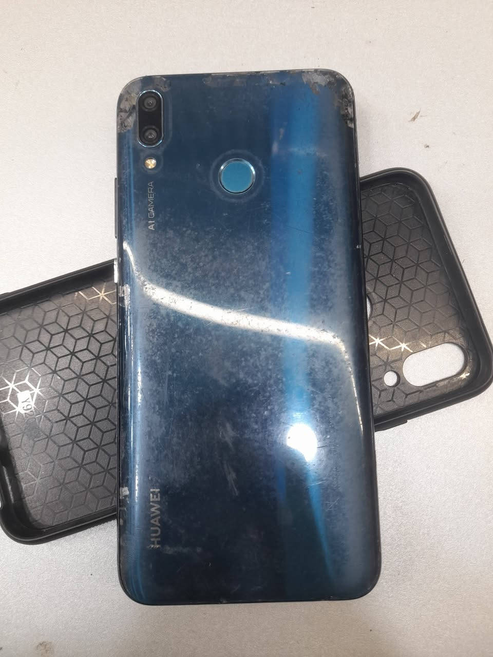 واي ٩ للبيع 
السعر ٤٥ الف شغال كامل مابي خلل
الشراي يتصل بي واتساب هم 
***********
