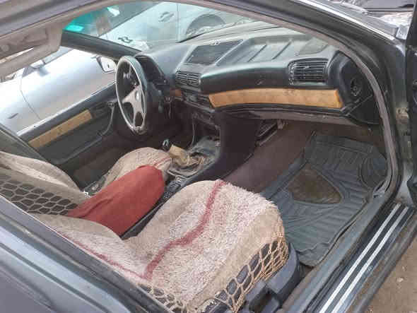 السلام عليكم للبيع بي ام دبليو حجم 735 مديل ٩٢ رقم نجف تحويل مباشرمحرك اوكير ابلاد كير عادي محرك اوكير مكفولات حداديه جديده تخم تاير جدد مكفوله من  الكلبه السعر ٢٥ ورقه ***********
