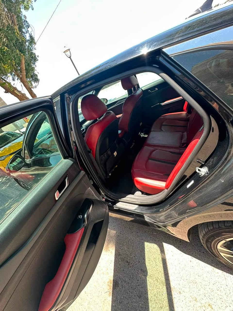 السلام عليكم k5 2024
فول موصفات عدا بنورما جي تي لاين 
ماشيه ٧٩ الف كيلو 
صورة حادثهة وتفاصيل كلهة ناشرهة 
مكانهة الاعظميه 
السعر ١٤٠ قفل 
رقم ***********
