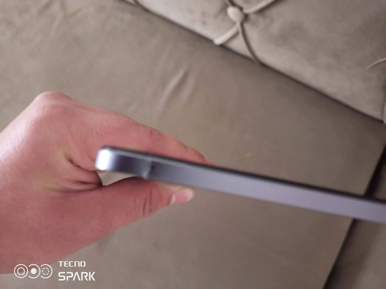 السلام عليكم متوفر شاومي باد 6 لبيع او للمراوس ذاكره 256 عشوائية 8 بس بيه ضربة بالجانب مامأثره على الجهاز نهائيا


**إذا كنت صاحب هذا الإعلان وتريد حذفه لأي سبب، رجاءا أرسل رسالة إلى الدعم الفني**