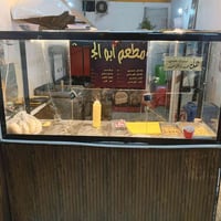 فاترينه لبيع طوله 2 متر سعره 200 الف مكاني بغداد  الشعله رقم 077417624...