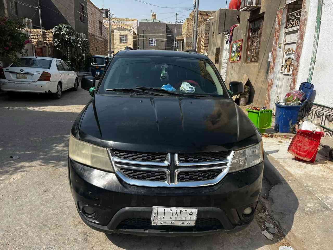 جورني موديل 15 لون اسود 6 سلندر ثلث قطع تبريد سياره خير من الله مال جناي قوية ورزانه تحكم المري بالدكم تحكم كشن الصدر بيه بنيد وجاملغ حسب ماموضح بسونار 
مكاني الناصريه اريده 115 وبيه مجال للبيع وكذلك ترهم مراوس رقم الهاتف ***********
