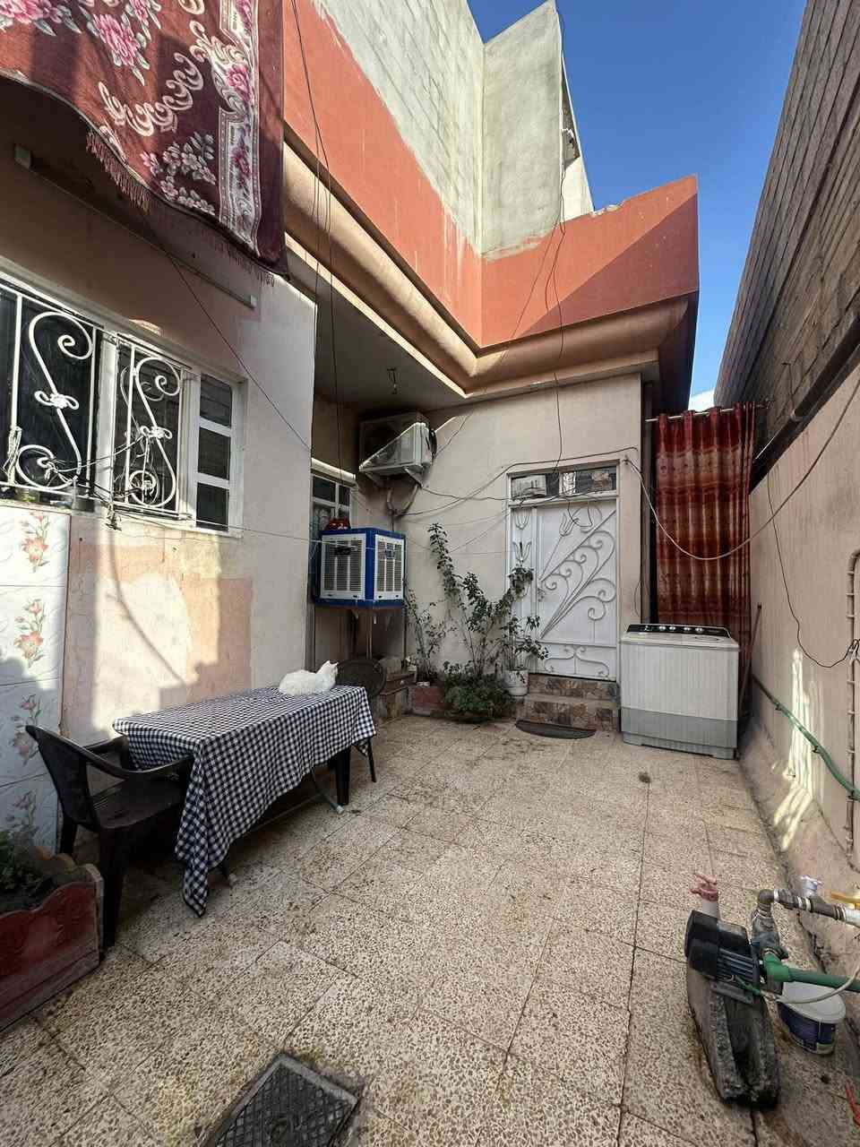 🏠 [ الـفـرصـة الـذهـبـيـة : دار لـلـبـيـع فـي الـمـربـع الـذهـبـي ] 🏠
الآن.. امـلـك مـنـزلك بـأسهل الـطـرق (نـقـداً، بـالأقـسـاط، أو الـمـعـارضة) فـي أرقى مـنـاطـق الانـتـصـار!
📍 الـمـوقـع: حـي الانـتـصـار - الـمـربـع الـذهـبـي (قـرب مـدرسة الـقـلم وجـامع الـعـزيز).
📐 الـمـسـاحة: 110 مـتـر مـسـتـغـلـة بـالـكـامـل بـتـوزيـع ذكـي.
📜 الـسـنـد: مـلـك صـرف (بـاسـم الـشـرعي - شـرط الـتـحـويـل الـمـبـاشـر ✅).
💰 [ تـسـهـيـلات الـدفع والـتـعـامـل ]
لـتـسـهـيـل الـشـراء عـلـى زبـائـنـنـا، نـقـدم لـكـم ثـلاثـة خـيـارات:
1️⃣ الـبـيـع الـنـقـدي: بـسـعـر مـمـيـز.
2️⃣ نـظـام الأقـسـاط: (مـقـدمـة مـجـزيـة + أقـسـاط شـهـريـة مـريـحـة حـسـب الاتـفـاق).
3️⃣ الـمـعـارضة (الـمـراوس): حـسـب نـوع الـعـقـار والـمـوقـع.
📋 [ تـفـاصـيـل الـدار : جـاهـز لـلـسـكـن ]
🏗️ الـتـصـمـيـم: طـابـقـيـن بـنـاء مـتـكـامـل بـحـالـة مـمـتـازة (نـظـافـة وتـرتـيـب عـالٍ).
🛌 الـتـقـسـيـم: (3) غـرف نـوم كـبـيـرة + مـطـبخ مـنـظـم + مـشـتـمـلات كـامـلـة + سـطـح واسـع.
✨ الـحـالـة: الـدار جـاهـز لـلـسـكـن الـفـوري بـدون أي نـقـاصـات.
📢 تـنـويـه: الـدار يـقـع فـي مـنـطـقـة مـخـدمـة وهـادئـة، والـسـند مـضـمـون 100% لـضـمـان حـقـك.
📥 لـمـعـرفـة تـفـاصـيـل الأقـسـاط أو لـلـمـعـايـنـة:
نـحـن بـانـتـظار تـواصـلـكـم


**إذا كنت صاحب هذا الإعلان وتريد حذفه لأي سبب، رجاءا أرسل رسالة إلى الدعم الفني**