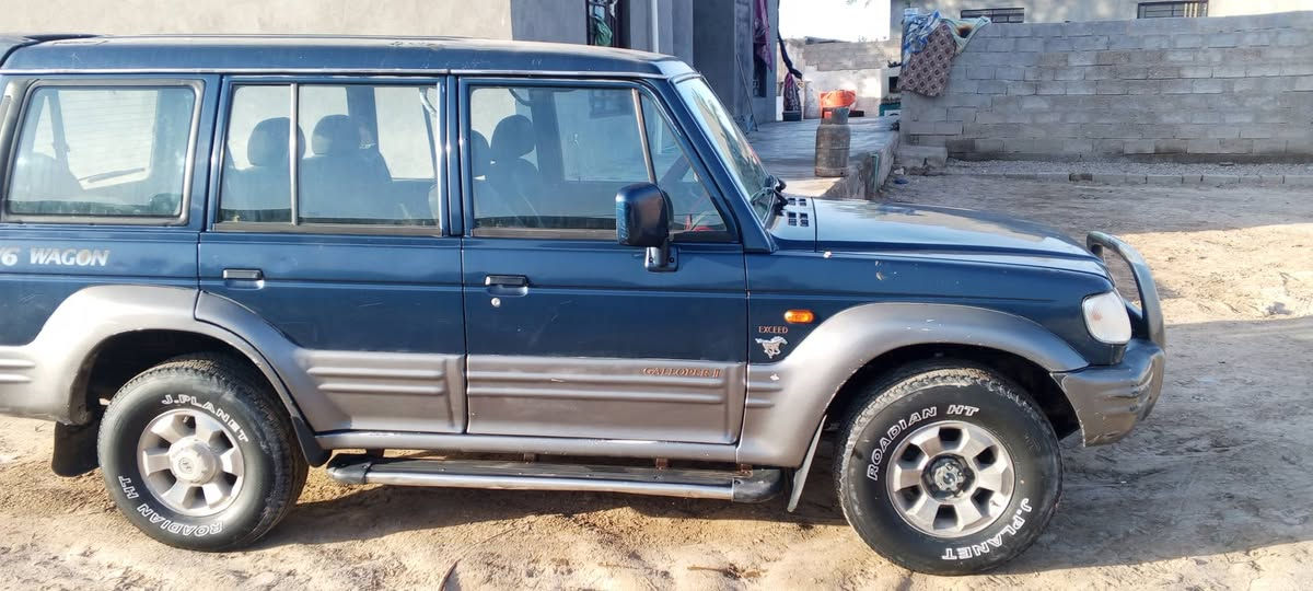 سلام عليكم سياره للبيع نوع كالوبر موديل 2002 رقم ***********
