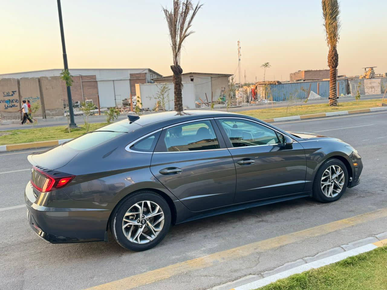 سوناتا ٢٠٢٠ ماشيه ١٠٩ كيلو متر للبيع السعر ١٥٨ وبيها مجال بسيط للاتصال على رقم الهاتف فقط *********** حادثها بنيد فقط ومبدل براكيت بدون شواصي ولغود
