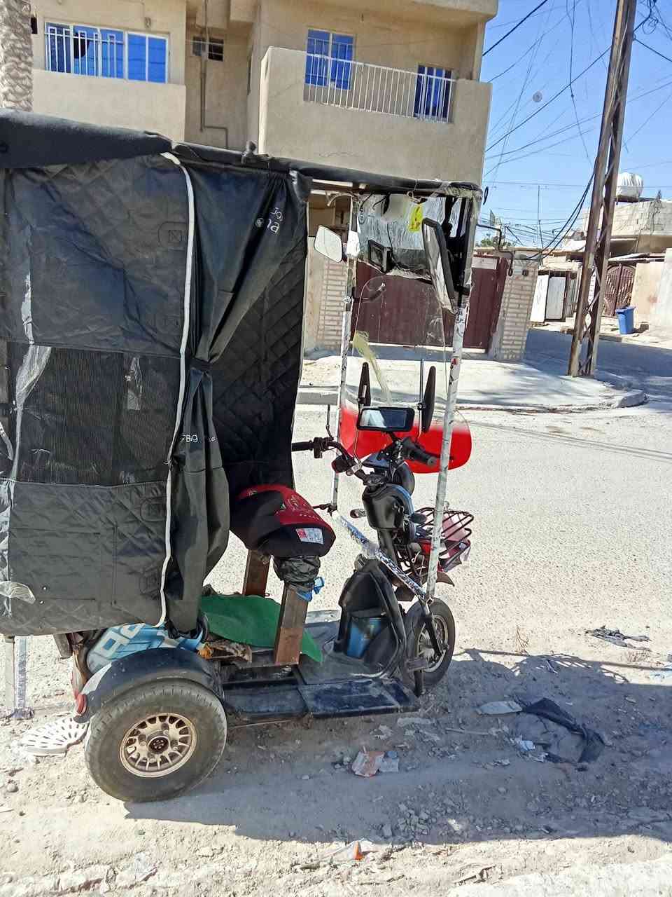 السلام عليكم..شكرا للإدمن..
دراجة شحن ثلاث عجلات ايطارات وبطاريات جديدة ومعاها بطارية ليثيوم احتياط..بالبياع خلف فلكة درويش ب650.الف...***********
