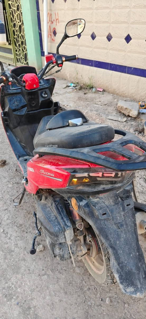 يالله سلام عليكم سترونك موديل ٢٥ الدرع اني فاله دراجه بيهة نواقص قليله دراجه ماخذذيهة قسط بشهر ٣ نعومه فول ونضيفه رايدهة ٣٣٥ بي مجال للعلم مفتاح الشركه الثاني بعده بلكارتون مكاني بدور زراعه ***********
