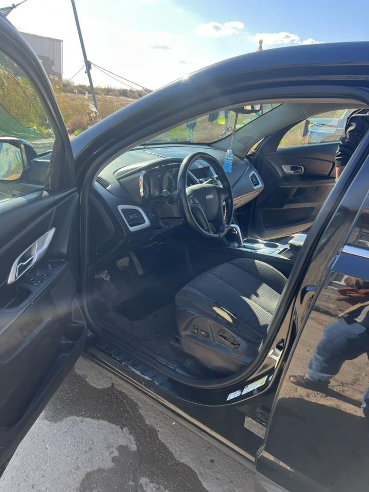 جمسي تيران موديل ٢٠١١باسمي بغدادبيها ٣قطع صبغ وبيها نقص فقط تبريد والباقي جاهز السعر ١٠٥وبها مجال بسيط
***********
