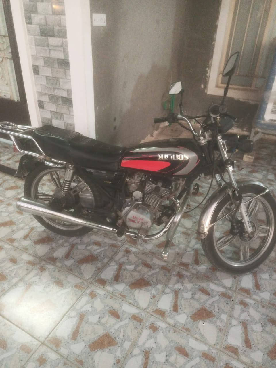 سلام عليكم دراجه للبيع سعر 450وبي مجال ***********
