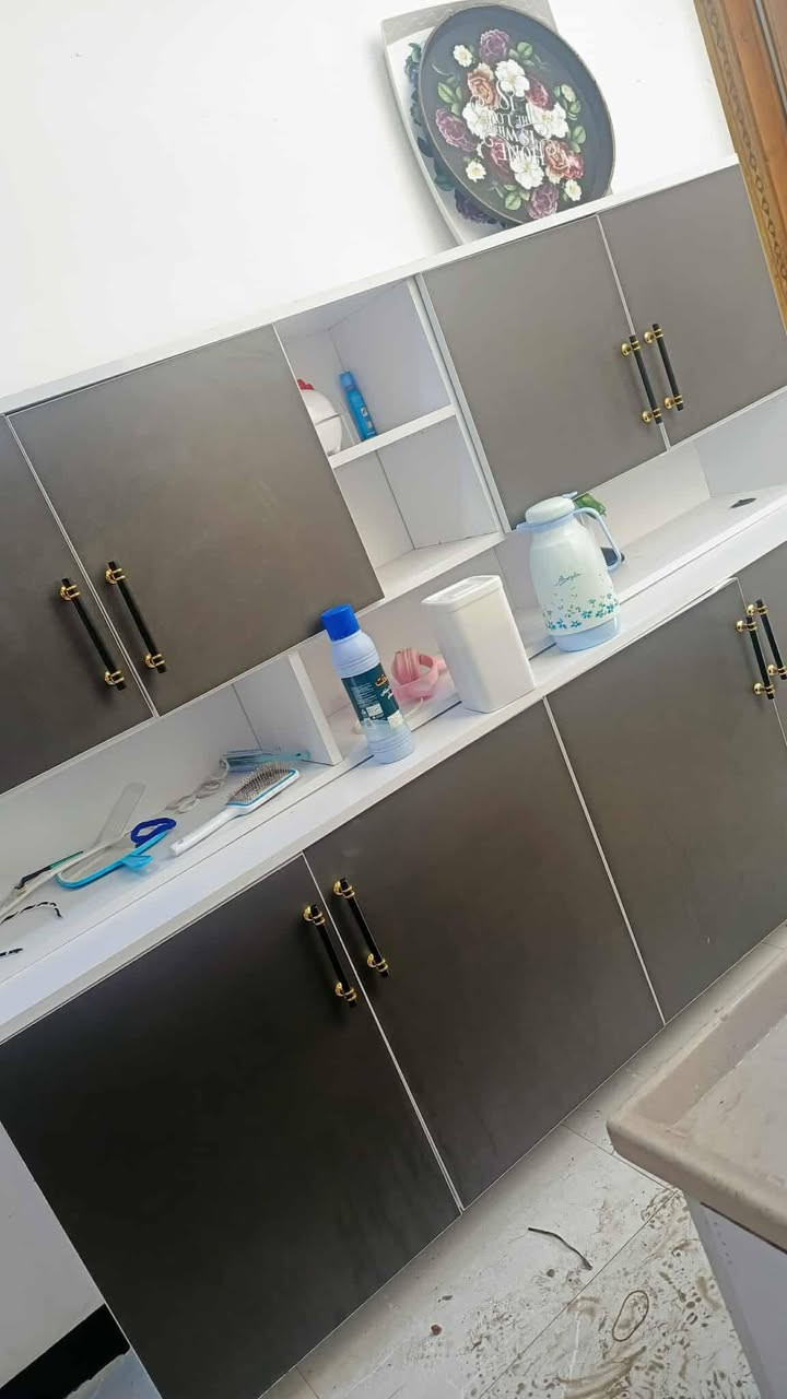 مرحبا اشتري وابيع كافة الأثاث المنزلي ***********
