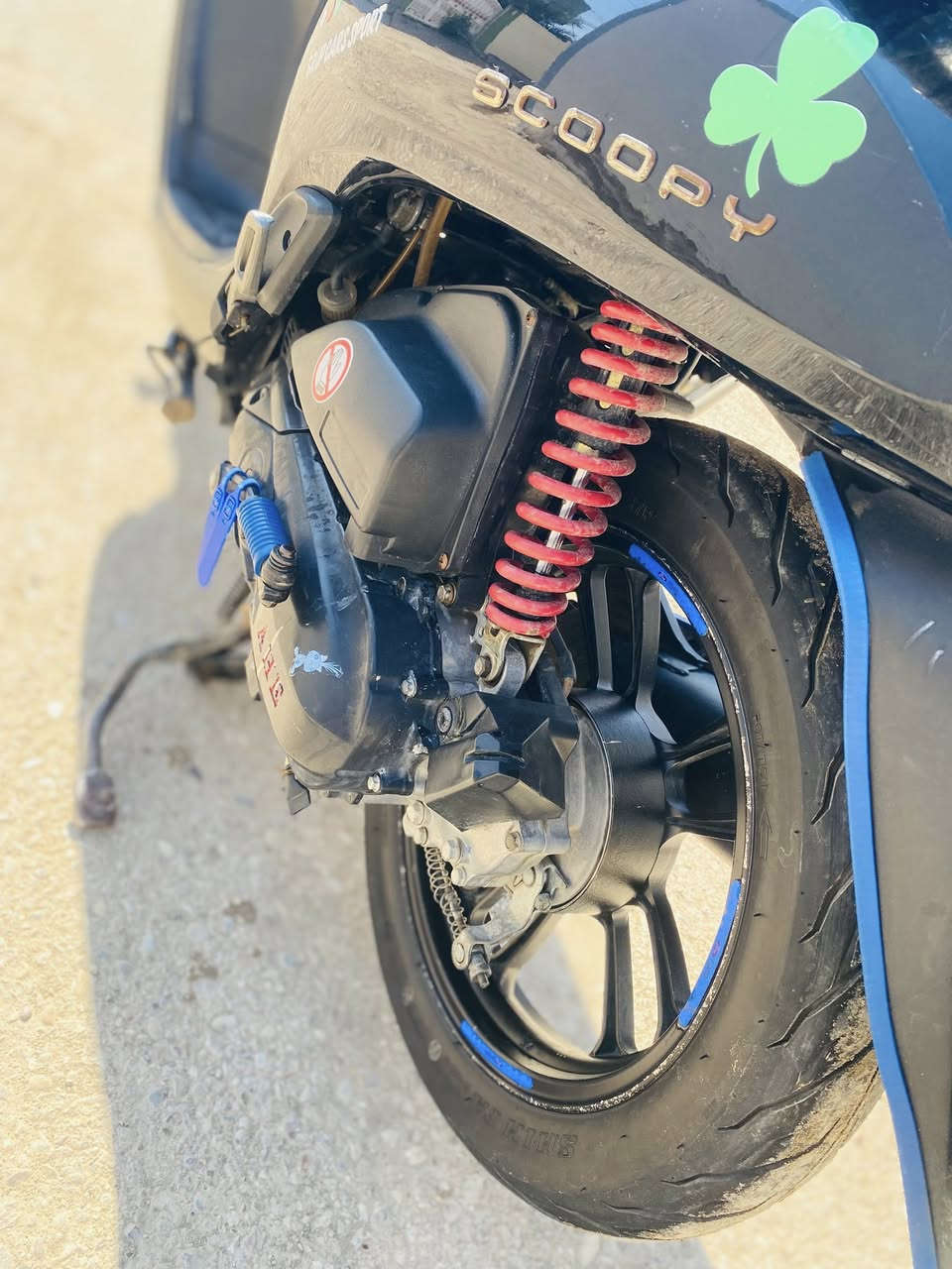 سلام عليكم دراجه هونده سكوبي للبيع
الدراجه حلوه ونضيفه 
كفرات بلاديه 
تايرات جدد 
سلف و هندر شغالات 
كهرباياات شغالات كلهن 
مكينه خير من الله قويه 
الدراجه بيها أوراق ٦ وكمرك إذا تريد اترقم 
حجم المحرك c125 
كلچات وقايش بلاد حالت الوكاله 
الدراجه كامله من التاير للتاير 
العنوان اديالى بعقوبه تقاطع الساده 
السعر (٧٥٠ ) وبيها مجال 
للتواصل (***********)
