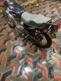 دراجه للبيع انتلس قبق اسود 07708298290