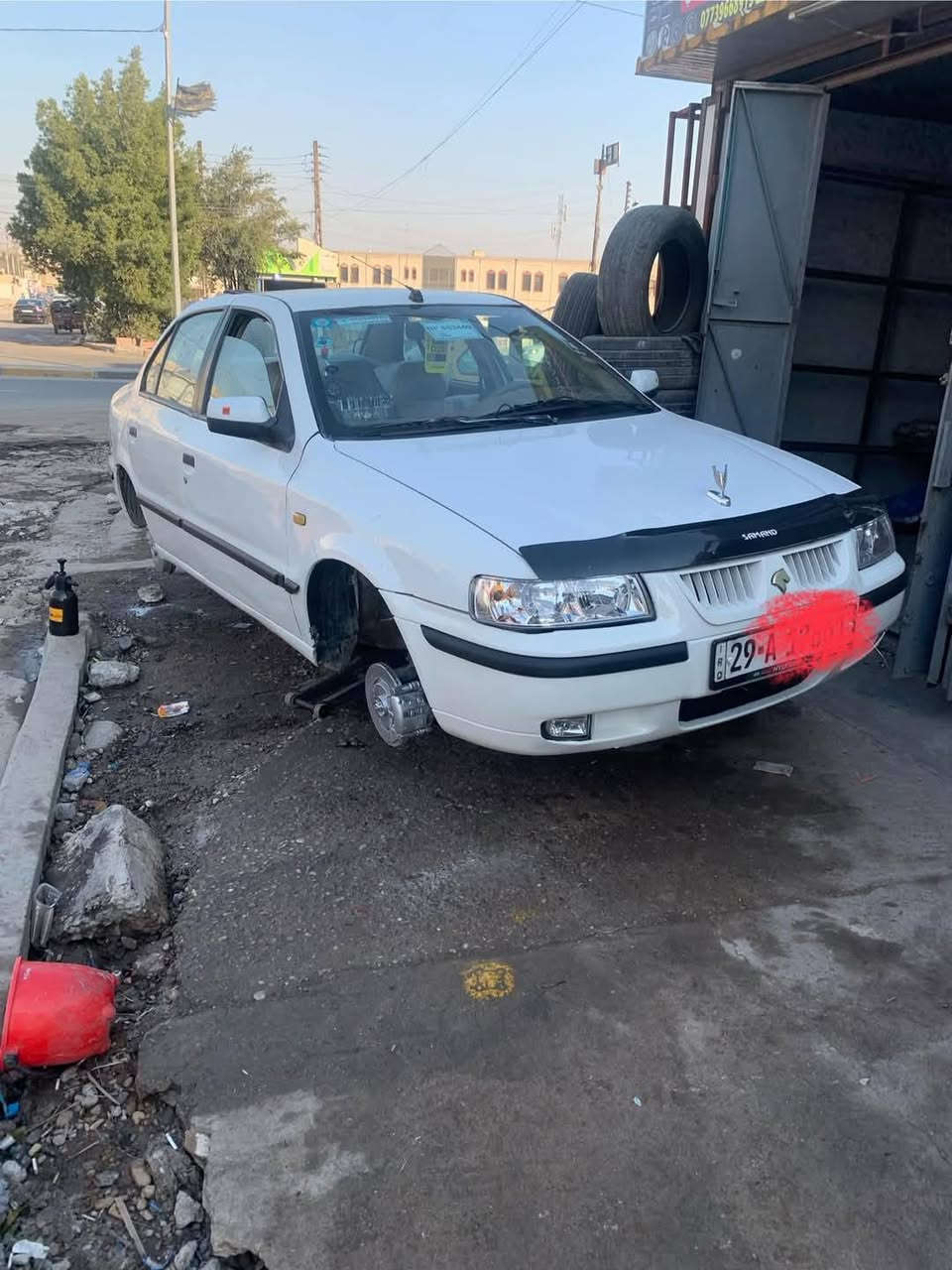 سمند للبيع 2011 مكينه وكير وصدر جديد اريدها ب 40 وبيها مجال ب اسمي الاستفسار ع *********** مكان سياره ديالى
