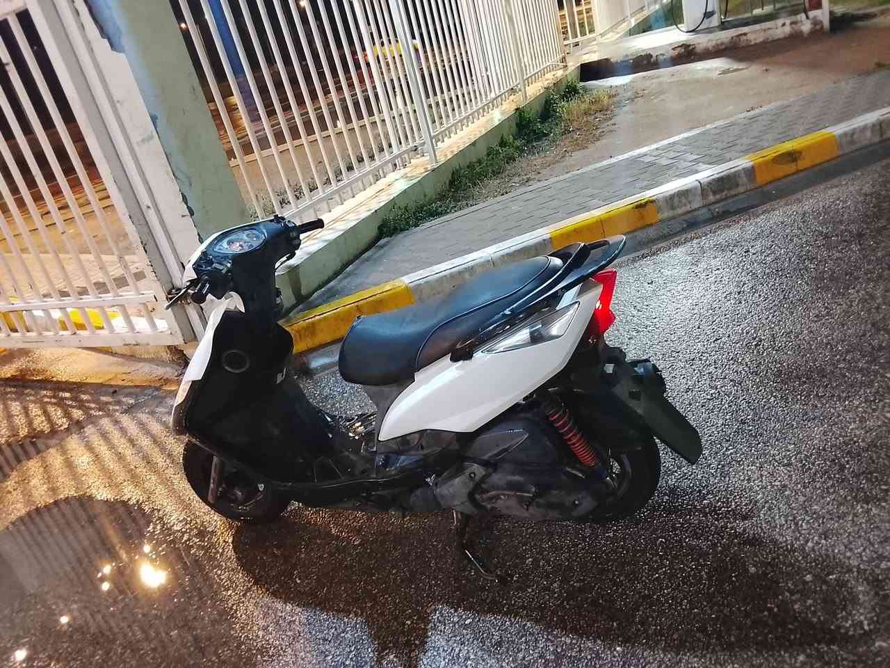 كامكو حاويه برغي ما مفتوح بيها كلها شغاله نضافه 100/100مكان نجف متواجد خاص وعلا رقم***********
