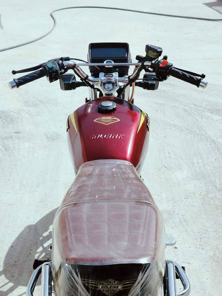 السلام عليكم ماطور سيفان سولنك موديل 25  ماناقصو شي بصمه تشغيل عن بعد
المكان ناحية القيارة قرية الحود 
السعر 700

‭***********
