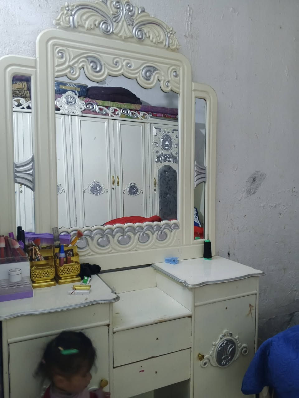 مساء الخير غرفه كامله اي ضرر مابيه السعر 700وبيه مجال مكان الحمزه الغربي حي العسكري عرقي


**إذا كنت صاحب هذا الإعلان وتريد حذفه لأي سبب، رجاءا أرسل رسالة إلى الدعم الفني**