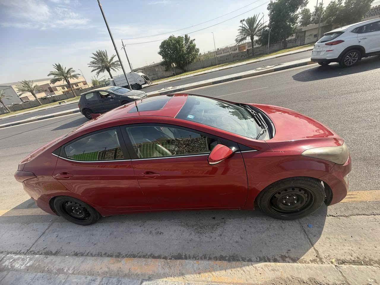 السلام عليكم النتره للبيع موديل 2016  فول مواصفات امريكي حادث بنيد فقط بدون ايرباكً ماشيه 146 
وعندي باب خلف السائق بيه شبر ضربه وموجوده الصوره من ضمن الصور 
السعر ١٠٥ 
كير 
مكينه 
تبريد 
مكفول
رقم الموبايل ***********.
