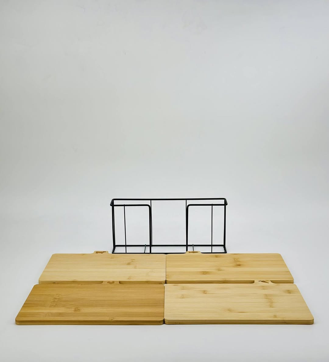 🌿✨ طقم تختات تقطيع بامبو – ٤ قطع ويا ستاند معدني ✨🌿
إذا تحبين مطبخج مرتب ونظيف وفخم بنفس الوقت… هذا الطقم معمول إلج 👌💚
🖤 ستاند حديد أسود
يرتب التختات بمكان واحد ومرتب، وما ياخذ مساحة على الكاونتر
🌿 تختات بامبو عالية الجودة
شكل مودرن + استخدام صحي وعملي بكل يوم
💪 مميزاته:
✔️ قوي ويتحمل الاستخدام
✔️ مقاوم للرطوبة
✔️ صديق للبيئة 🌱
✔️ يحافظ على حدة السكاكين وما يتخدش بسهولة
✔️ ما يمتص الروائح
✔️ سهل التنظيف ويظل نظيف
👑 لمسة فخامة وترتيب تخلي مطبخج يلمع
⚠️ نصائح الاستخدام:
🚫 لا يدخل غسالة الصحون
💧 ينشف مباشرة بعد الغسل
🛢️ يندهن بزيت طبخ كل شهر حتى ما يتفطر
🧽 الستاند ينمسح بقطعة رطبة فقط
🔥 باختصار:
ترتيب + نظافة + فخامة = مطبخ يجنن
كل هذه بسعر 18 الف بس.... 💝✨
💌للطلب او الاستفسار يرجى التواصل على الخاص 🤞💖


**إذا كنت صاحب هذا الإعلان وتريد حذفه لأي سبب، رجاءا أرسل رسالة إلى الدعم الفني**