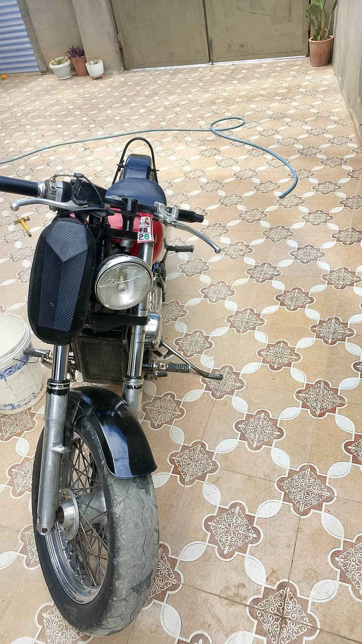 هوندا ستد برر 400
دراجه خير من الله بيها خربطه بلكابريتر 

سعر 700 وبيها مجال قليل 

م بعقوبه فلكت لامين 

ه***********
