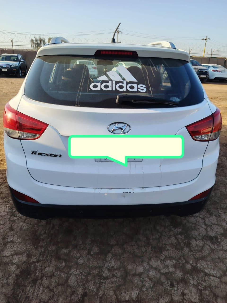 سلام عليكم توسان موديل 2015خليجي مكفوله مكينه وكير وتبريد وصدر كله جديد سياره جديده وعله وضع شركه كلشي مانقصه مكينه وكير كفاله بيه 3قطع صبغ رقم بغداد بسمي حويل ثاني يوم سعر 138 بيه مجال شي بسيط لشراي يتصل عله رقم ***********
