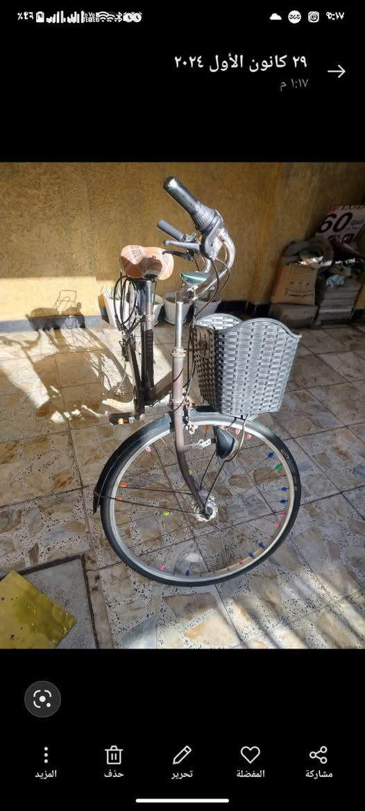 السلام عليكم . بناتي للبيع حجم27 البايسكل نضيف كلشي  بس تاير وره اعوج يمشي مابي شي وبريك امامي يحتاجله السعر 80 وبي مجال مكاني بغداد الحبيبيه ***********
