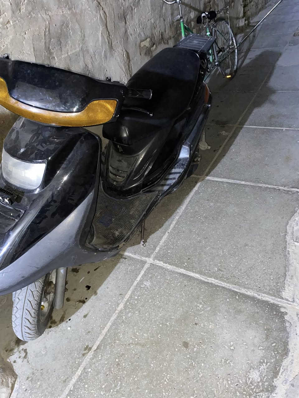 السلام عليكم فضائي ١٤٠للبيع مستعجل دراجه كامله مابيه نقص سلف هندري كله شغال السعر ٣٠٠وبيه مجال الرقم *********** العنوان بغداد الكماليه
