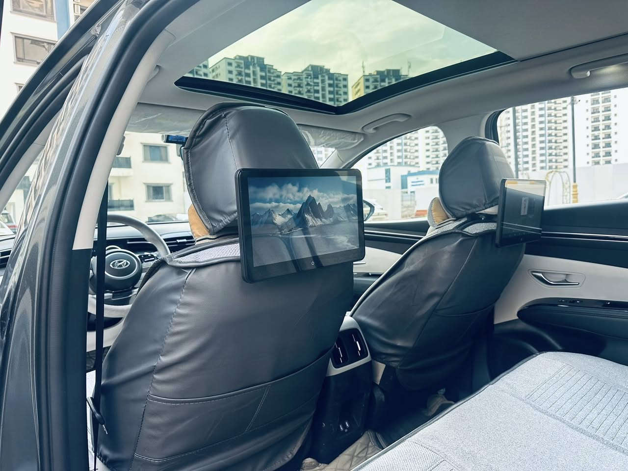 السلام عليكم للبيع قطعه نادره
السياره استيراد خاص

اعلى فئة توسان‏.............. LIMITEDVIP

موديل2024 امريكي زيرو سياره ماشيه فقط 6000

مواصفات سياره كلش هواي ومتخلص

السياره تتقدم وترجع بالبصمه

كير سياره يجي دكم

سياره فور ويل وليس تو ويل

خزن ميموري للكشنات

مري قلاب عنده الرجوع

بصمة تشغيل 

بصمة أبواب لمس دخول ذكي 

بنوراما على طول السيارة 

صندوق كهرباء شفط 

كامرات 360 درجة

 ( جانبية - أمامية - خلفية ) 

كامرات مع الأشارة 

تبريد وتدفئة بالكشنات كشنات أمامية وتدفئة بالكشنات الخلفية

رادرات وسياقة ذاتية 

الكشنات الأمامية كهرباء 

أضواء محيطية متعدد

كشنات خلفية هيتر 

مرايات تعتيم ذاتي 

أبل كار بلي 

أندرويد أوتو 

شاشة دجيتل 3 أشكال للقيادة 

أشاير ترحيب 

أضواء أمامية LED زنون 

أضواء خلفية LED

نظام سماعات BOOSكلش عالي

فول أوامر صوتية 

جامات أوتو 

قطعتين تبريد 

إشارات ب المري 

شفتات ستيرن 

تحكمات ستيرن 

هاند بريك بصمة 

شحن واير ليس 

منافذ شحن 

أوتو هولد 

تشغيل عن بعد 

السيارة أوتو بارك 

حساسات أمامية 

حساسات خلفية 

گير ٣أنظمة أيكو وسبورت ونورمل 

رادار أمامي 

رادار خلفي 

رادار جانبي 

نقطة عمياء

كامرات مراقبة داخلية 

وبعد بيه كلش هواي مواصفات حادث سياره خفيف سطحي بدون تبديل اي قطعه وبدون صبغ السياره جديده جدا دهن جديد مبدل تاير مشلن الاصلي مال شركه السياره رقم بغداد بسمي تحويل ثاني يوم بالعافيه على ياخده

مكاني بغداد 

الاتصال ***********

السعر 238$
