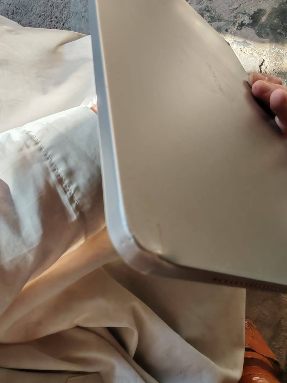 🔥 للبيع HONOR Pad 10 🔥
جهاز نظيف جدًا وبحالة ممتازة، أداء سريع بفضل معالج Snapdragon 7 Gen 3، مناسب للدراسة، العمل، الألعاب، ومشاهدة الأفلام. شاشة كبيرة وواضحة، بطارية ممتازة، والجهاز جاهز للاستخدام.
الملحقات مالته كيبورد،شاحنه، والضربات البي بسيطه متأثر على اداء الجهاز 
للتواصل *********** واتساب 
اتصال ***********📞
مكاني بغداد و ماعندي توصيل محافظات فقط بغداد
