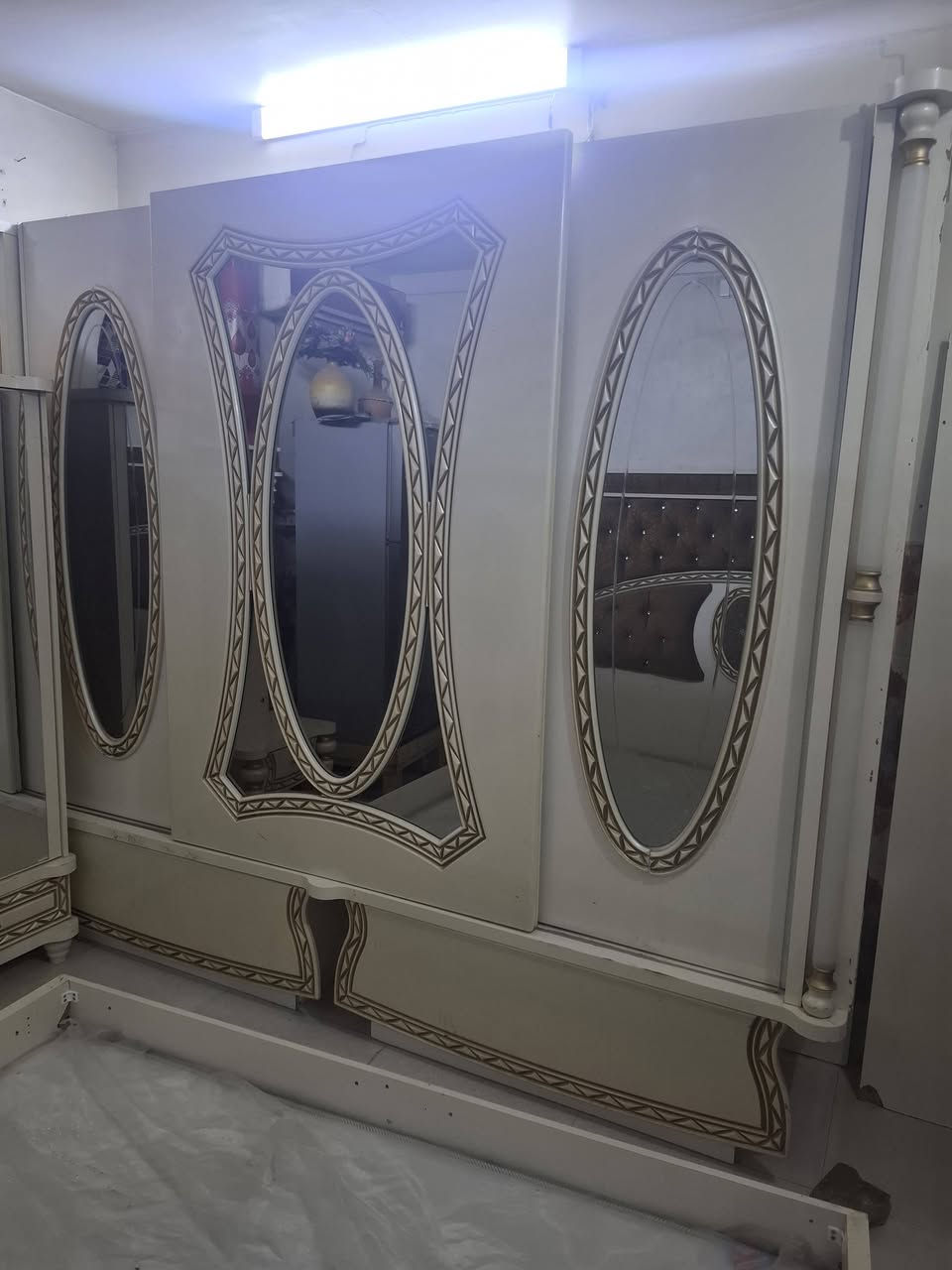 غرفه تركي ٧قطع كربلاء حي المهندسين السعر ٤٥٠ *********** ***********
