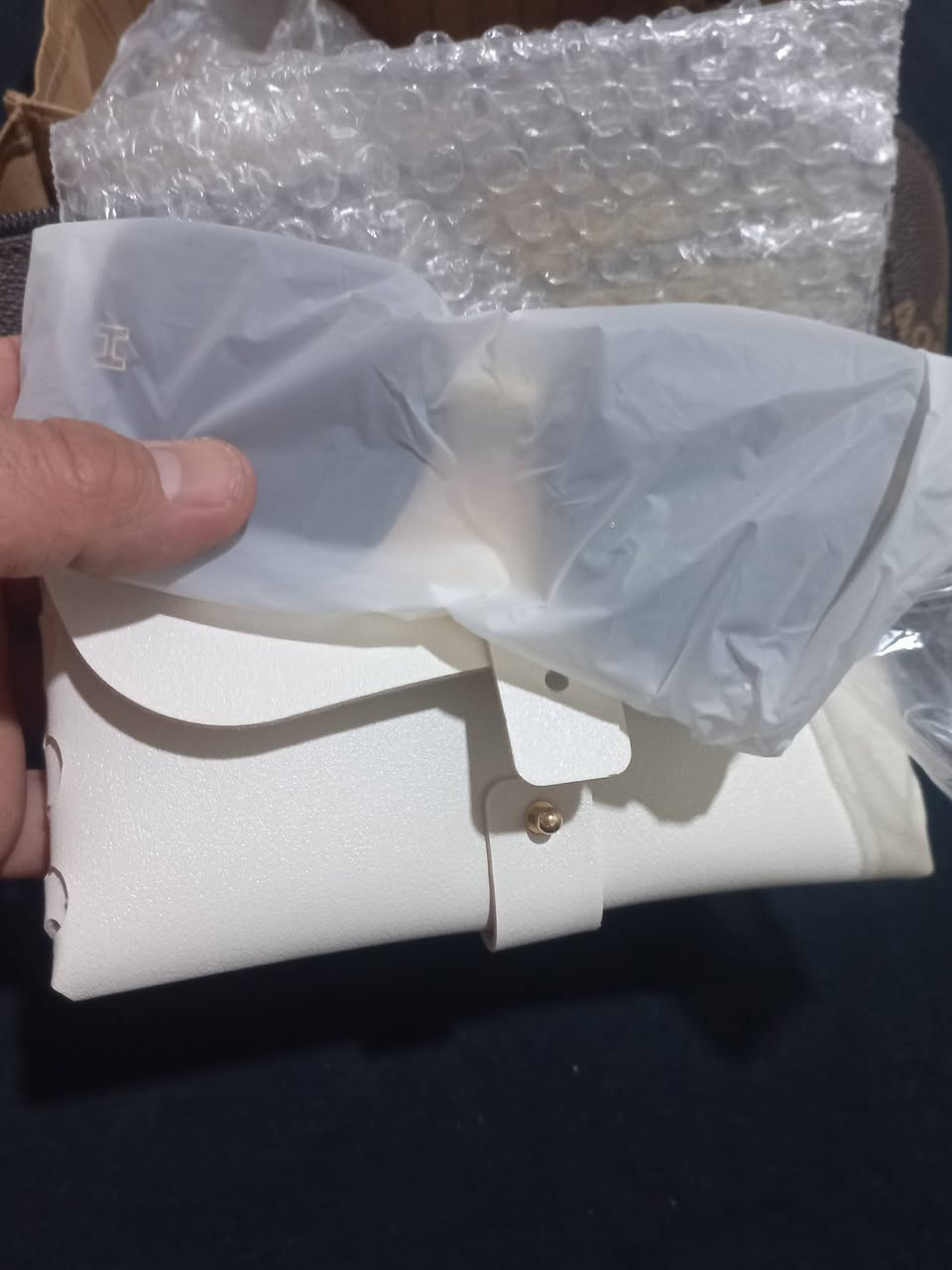 جنطة نسائية هي والغراض البيها ٣٠ الف


**إذا كنت صاحب هذا الإعلان وتريد حذفه لأي سبب، رجاءا أرسل رسالة إلى الدعم الفني**
