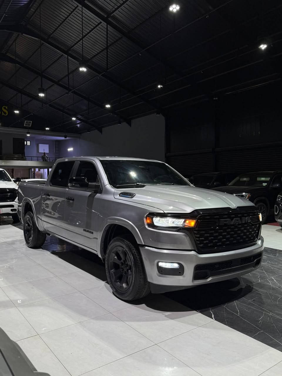 السلام عليك         
 RAM 1500 BIG HORN/LONE STAR eTORQUE  2025
دوج رام موديل 2025 شكل جديد
بيك هورن
بدي قصير باب طويل المرغوب
محركً 3600 سته سلندر
فورويل 4*4     ‌‌                 ‌                                              بدون صبغ
ايرباك فقط برده
ماشیة/ 7 الف
موصفاته
شاشه کبیر
رادار
لايت زينون
اتو ستوب
نقطة العمياء
تحديد المسار
حساسات امامي وخلفي
ويل سبورت
تايرات جبلي
بصمه
تشغيل عن بعد
دبل بصمه
‌                            1C6RRFFG0SN537632  ‌      رقم شاصي 
                                                                                           مکان سیارە اربیل      
***********
***********
