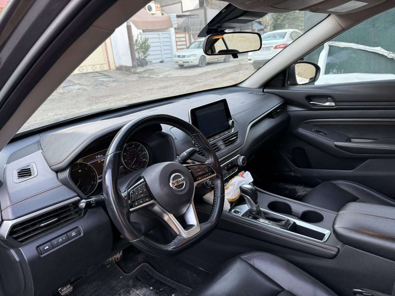 التيما 2020
مواصفات SR
رادار امامي وخلفي 
تحكم گير ستيرن
كوشن جلد 
سنويه بسمي تخم تاير
سعر 142 وبي مجال 
***********
