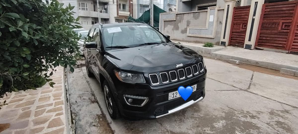 للبيع جيب كومباس موديل 2018 سياره ماشيه 85mi الف فول موصفات 1/1 ضرر قطعه وحده بوند بدون دواخل السعر 137 
***********
