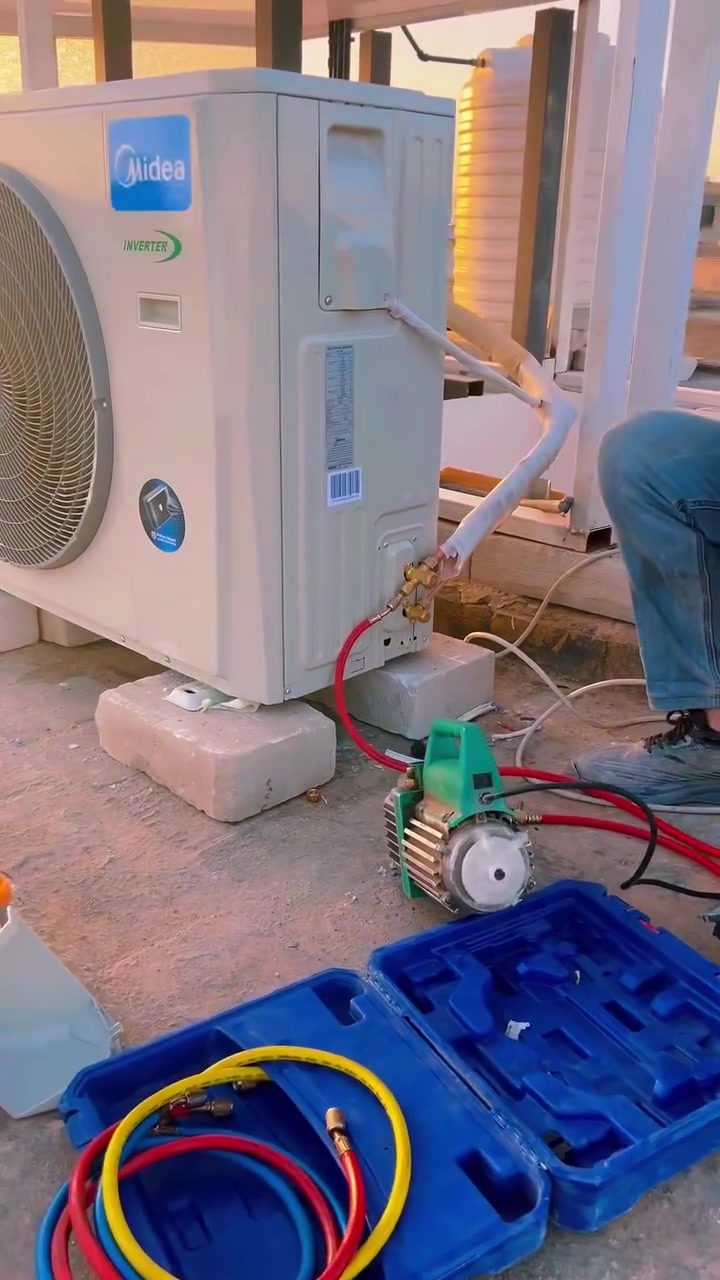🔧❄️ كادر المهندس للتكيف والتبريد ❄️🔧

✔️ تنصيب جميع أنواع السبالت
✔️ صيانة وتصليح الأعطال
✔️ تنظيف وحدات داخلية وخارجية
✔️ سحب هواء (فاكيوم) وفحص تسربات
✔️ شحن غاز وتبديل قطع الغيار
✔️ عمل احترافي وأسعار مناسبة

📞 للحجز والاستفسار:
***********

خبرة وجودة تضمن راحة بيتك وبرودة مثالية طوال الصيف. 🌬️❄️

