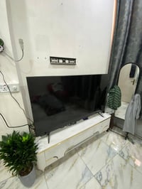 شاشة سامسونج 65 بوصة كريستال Crystal UHD 4K كلش جديده وستعمال قليل  ال...
