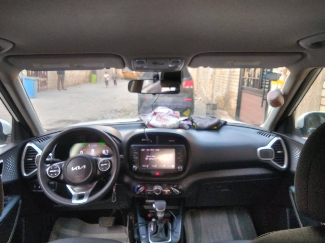 سلام عليكم
للبيع كيا صول 2023. 

وارد امريكي 

رقم بغداد

 تحويل ثاني يوم

مكينة 2000 دوش.  سيارة كاملة ما بيها نقص 

صور الحادث.   موجودة وصور السيارة

رقم الهاتف/‏‪***********‬

اتصل.  وادلل. خادم
