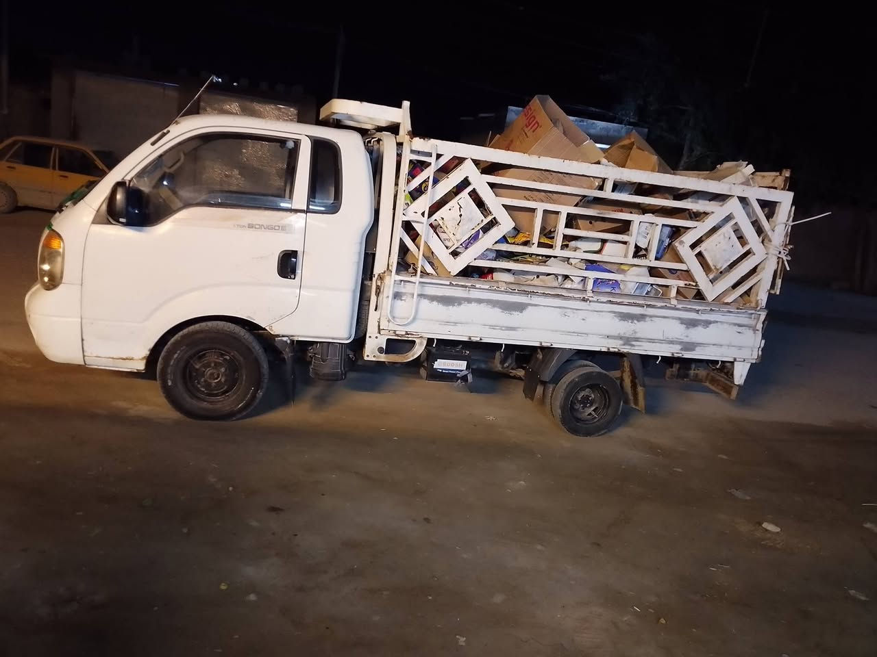 سلام عليكم كيا للبيع موديل 2009مكفوله سنويه2030سياره جديده رقم ذي قار مكاني النجف  قرب معمل سمنت الكوفه سعر 80ورقه الرقم ***********
