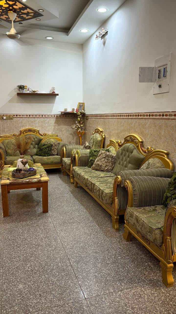 السلام عليكم تخم للبيع 
مع طبلات مرمر درجه أولى النوعيه الثقيله 
عدد الطبلات 5 مع قطعه طبله كبيره
السعر مليون وبيه مجال 
للتواصل ***********
