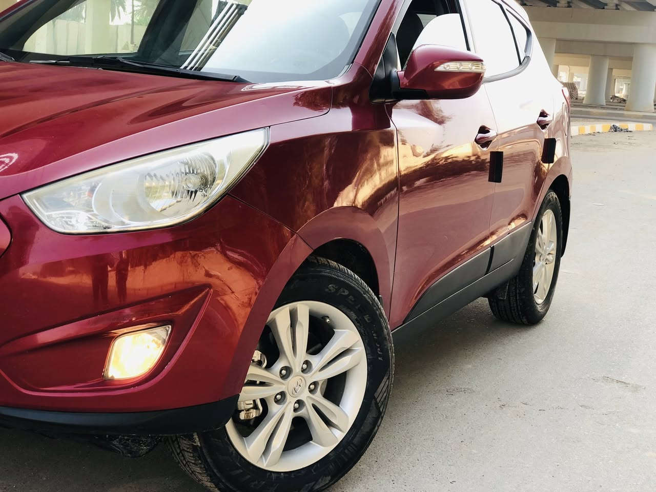 السلام عليكم للبيع توسان موديل 2014 وارد خليجي السياره بيه صبغ جاملغ امامي فقط اثر دحجه بسيطه والباقي كفاله عامه من كلشي محرك  2000 دوش مكفول سياره جديده بمعنى الكلمه مال جناي ماشيه 80 نص فول سياره بعده بحاله الشركه وحداديه وتخم تاير جديد مكان السياره بابل رقم الهاتف ***********
