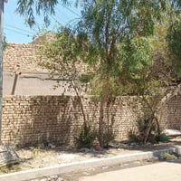 الدار للبيع ركن على شارعين في حي الرحمة مستاحه220 متر للاستفسار الاتصا...